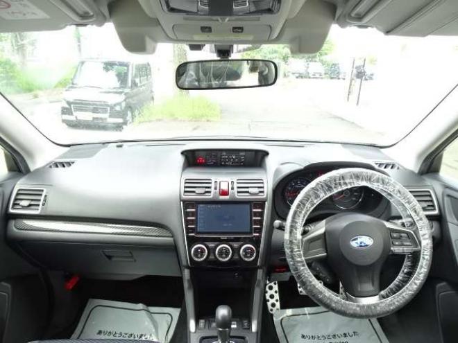 フォレスター2.0 S リミテッド 4WD　アイサイト　本州車　保証1年/走行距離無制　4WD ナビ　地デジ　Bluetooth接続　バックカメラ　ハーフレザーパワーシート　シートヒーター　純正18インチアルミ　クルーズコントロール　USBコンセント　ETC 2000