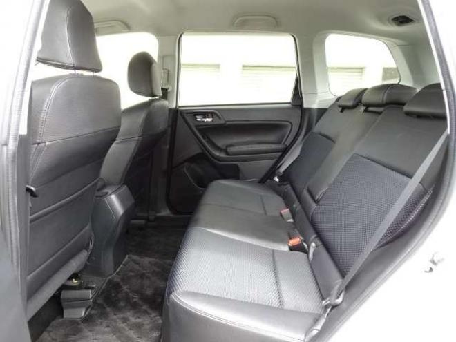 フォレスター2.0 S リミテッド 4WD　アイサイト　本州車　保証1年/走行距離無制　4WD ナビ　地デジ　Bluetooth接続　バックカメラ　ハーフレザーパワーシート　シートヒーター　純正18インチアルミ　クルーズコントロール　USBコンセント　ETC 2000