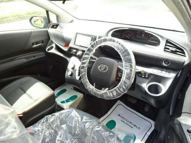 シエンタ1.5 G クエロ 4WD　本州車　保証1年/走行距離無制限　4WD　両側パワースライドドア　衝突軽減システム　オートマチックハイビーム　LDA　　前席シートヒーター　ドライブレコーダー　ETC　プッシュスタート　スマートキー 1500