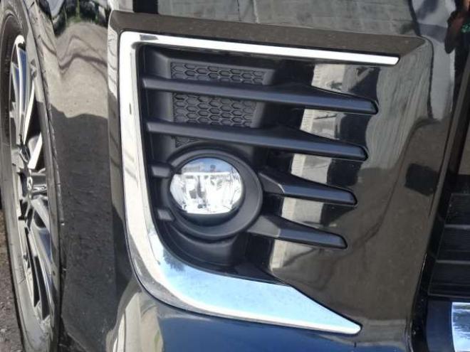 ヴォクシー2.0 ZS 煌II 4WD　本州車　保証1年/走行距離無制限　4WD　トヨタセーフティセンス　両側パワースライドドア　純正ナビ　ビルトインETC　LEDヘッドライト　純正16インチアルミホイール　アイドリングストップ　スマートキー 2000