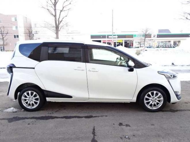 シエンタ1.5 G 4WD　本州車　保証1年/走行距離無制限　4WD　トヨタセーフティセンス　両側パワースライドドア　純正ナビ　地デジ　バックカメラ　純正エンジンスターター　シートヒーター　スマートキー　プッシュスタート　LEDヘッド 1500