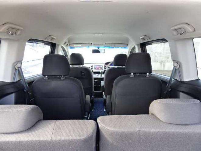 フリード1.5 G ジャストセレクション 4WD　本州車　4WD　パワースライドドア　純正HDDインターナビ　バックカメラ　TV　ビルトインETC　コンフォートパッケージ　HID　ミラーヒーター　デアイサー　車検新規2年 1500