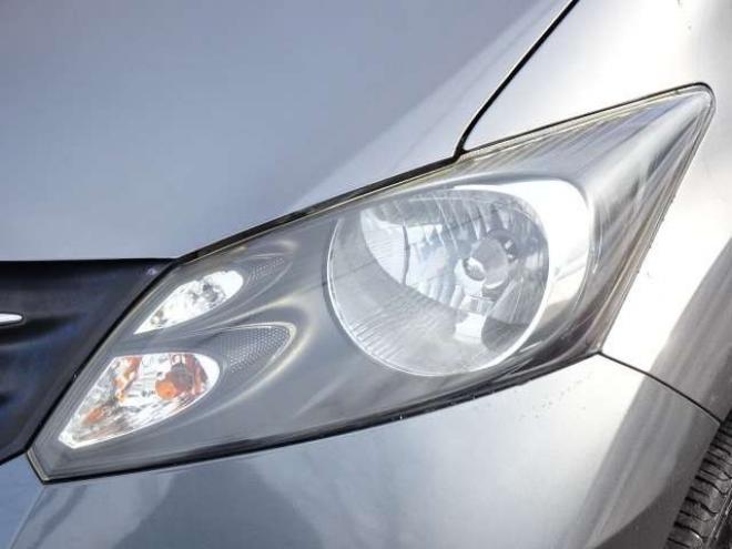 フリード1.5 G ジャストセレクション 4WD　本州車　4WD　パワースライドドア　純正HDDインターナビ　バックカメラ　TV　ビルトインETC　コンフォートパッケージ　HID　ミラーヒーター　デアイサー　車検新規2年 1500