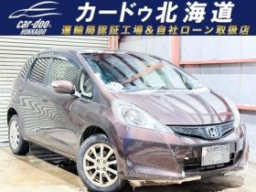 フィット　1.3 シーズ 4WD　防錆塗装4WDスマキーCDバックカメラ 1300