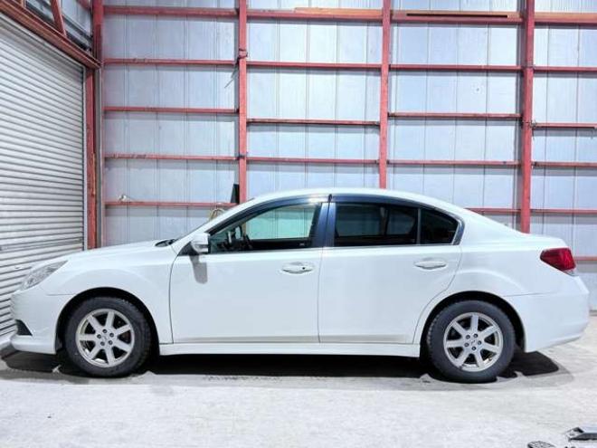 レガシィB4 2.5 i Lパッケージ 4WD　下廻防錆TVナビETC 2500