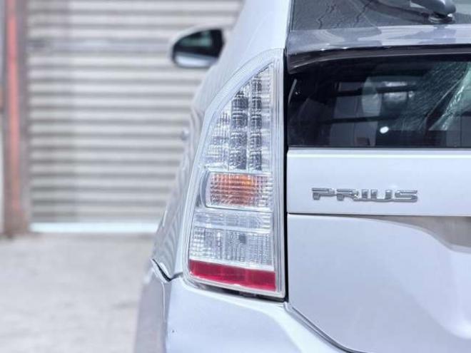 プリウス1.8 S　下廻防錆キーレスCD夏冬タイヤ 2WD 1800