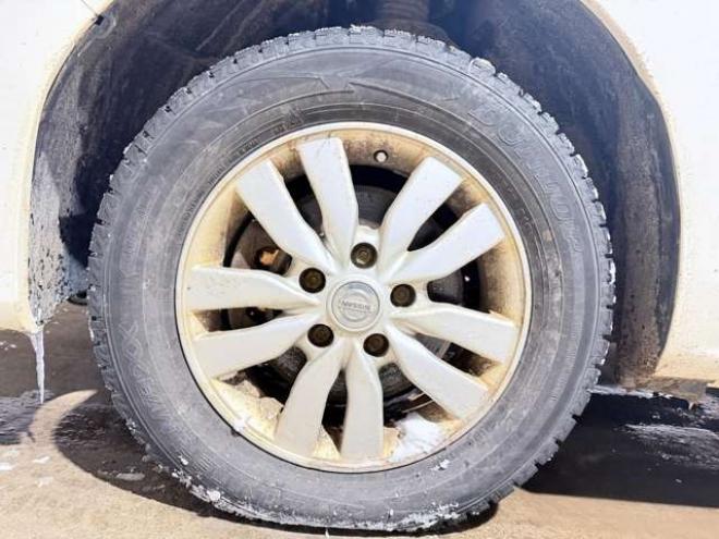 セレナ2.0 20X 4WD　防錆塗装4WDTVナビエンスタ 2000