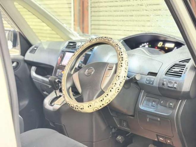 セレナ2.0 20X 4WD　防錆塗装4WDTVナビエンスタ 2000