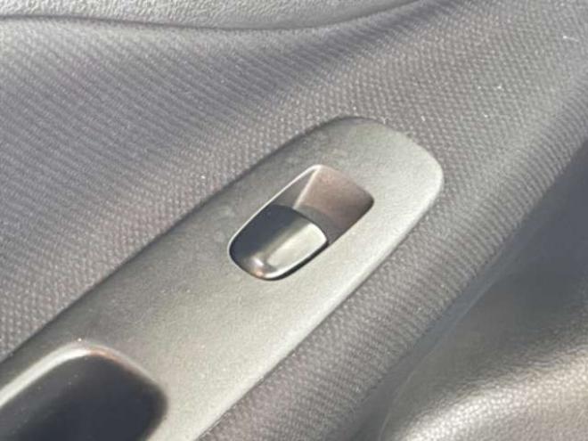 セレナ2.0 20X 4WD　防錆塗装4WDTVナビエンスタ 2000