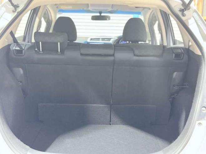 フィット1.3 13G Fパッケージ 4WD　下廻防錆TVナビETC 1300