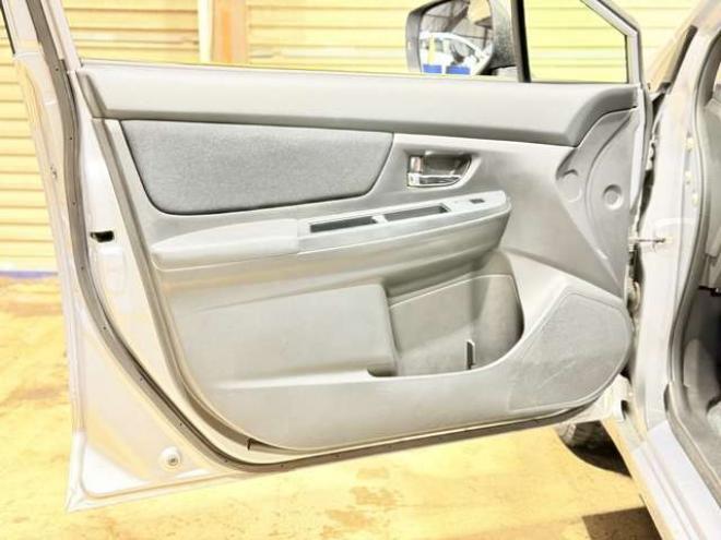 インプレッサスポーツ 2.0 i アイサイト 4WD　防錆塗装4WDTVナビBカメETC 2000