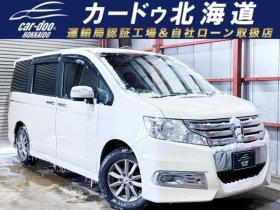 ステップワゴン　2.0 スパーダ Z 4WD　防錆塗装4WDTVナビBカメETC後席モニタ夏冬タイヤ 2000