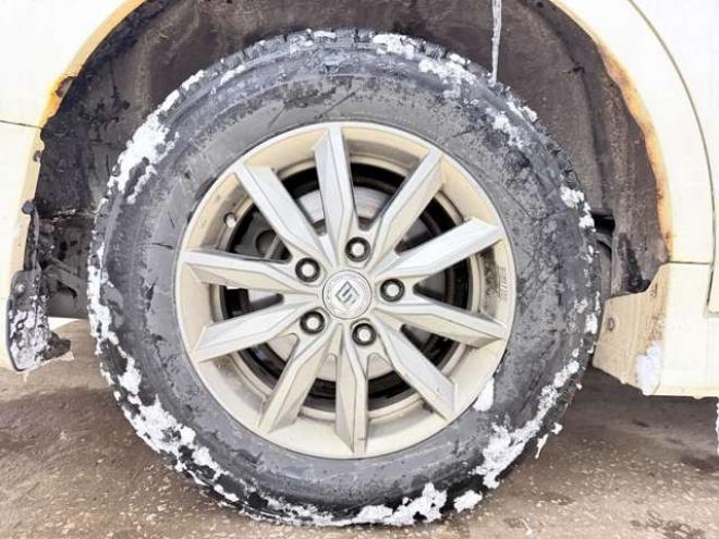 ステップワゴン2.0 スパーダ Z 4WD　防錆塗装4WDTVナビBカメETC後席モニタ夏冬タイヤ 2000