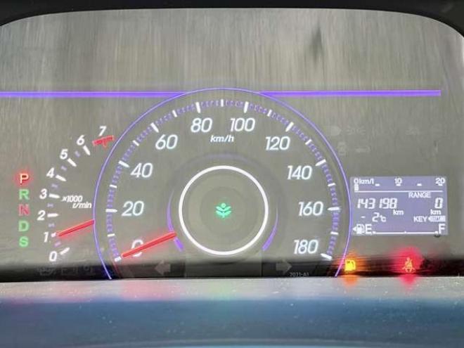 ステップワゴン2.0 スパーダ Z 4WD　防錆塗装4WDTVナビBカメETC後席モニタ夏冬タイヤ 2000