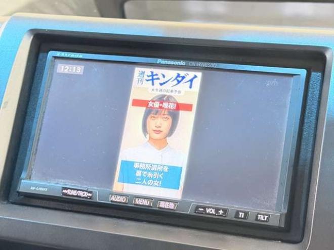 ステップワゴン2.0 スパーダ Z 4WD　防錆塗装4WDTVナビBカメETC後席モニタ夏冬タイヤ 2000