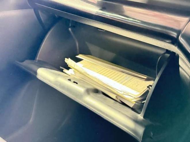 ステップワゴン2.0 スパーダ Z 4WD　防錆塗装4WDTVナビBカメETC後席モニタ夏冬タイヤ 2000