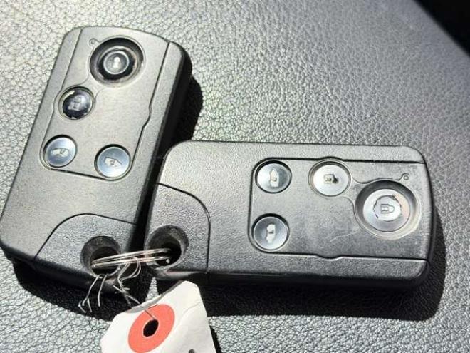 ステップワゴン2.0 スパーダ Z 4WD　防錆塗装4WDTVナビBカメETC後席モニタ夏冬タイヤ 2000