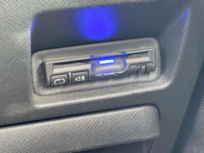 ステップワゴン2.0 スパーダ Z 4WD　防錆塗装4WDTVナビBカメETC後席モニタ夏冬タイヤ 2000