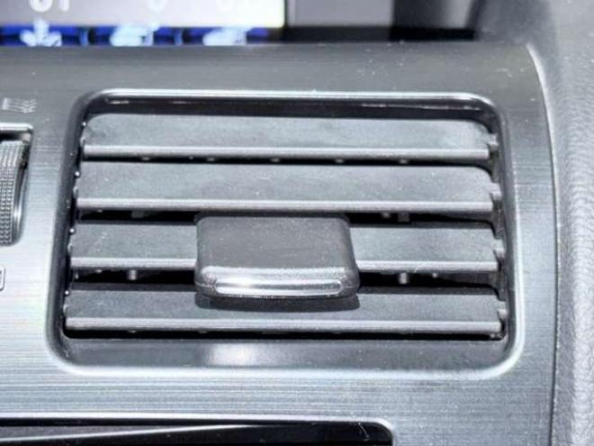 インプレッサスポーツ 2.0 i アイサイト 4WD　下廻防錆TVナビ 2000