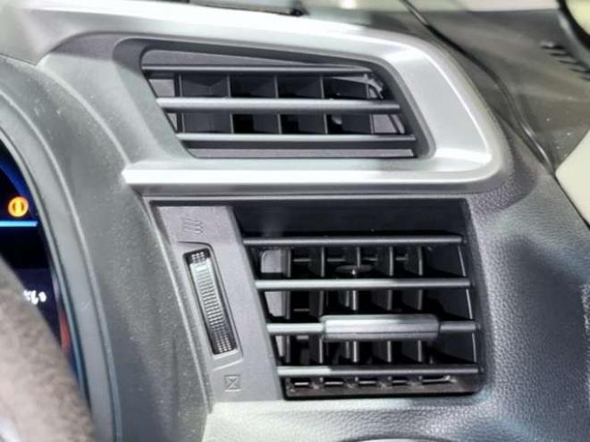 フィット1.5 ハイブリッド Fパッケージ 4WD　防錆塗装4WDTVナビBカメ 1500