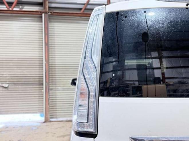 セレナ2.0 ハイウェイスター アドバンストセーフティ パッケージ 4WD　防錆塗装4WDTVナビBカメETC後席モニタ 2000