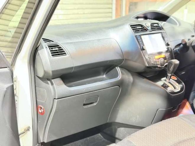 セレナ2.0 ハイウェイスター アドバンストセーフティ パッケージ 4WD　防錆塗装4WDTVナビBカメETC後席モニタ 2000