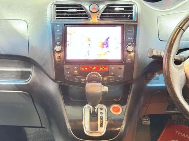 セレナ2.0 ハイウェイスター アドバンストセーフティ パッケージ 4WD　防錆塗装4WDTVナビBカメETC後席モニタ 2000