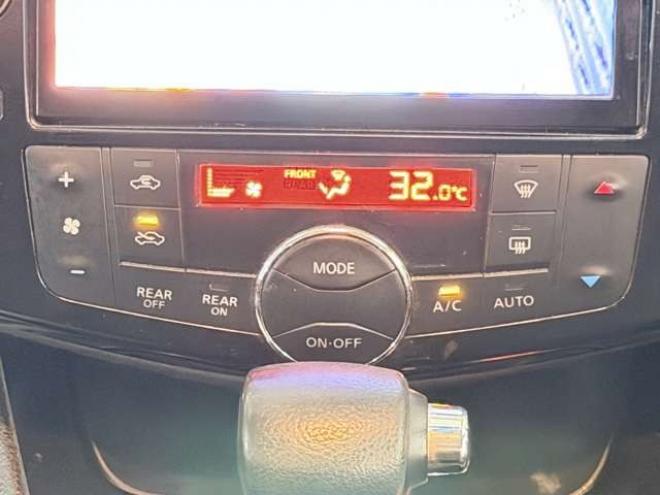 セレナ2.0 ハイウェイスター アドバンストセーフティ パッケージ 4WD　防錆塗装4WDTVナビBカメETC後席モニタ 2000