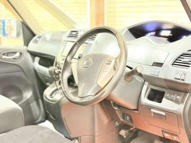 セレナ2.0 ライダー 4WD　防錆塗装4WDTVナビBカメETC 2000