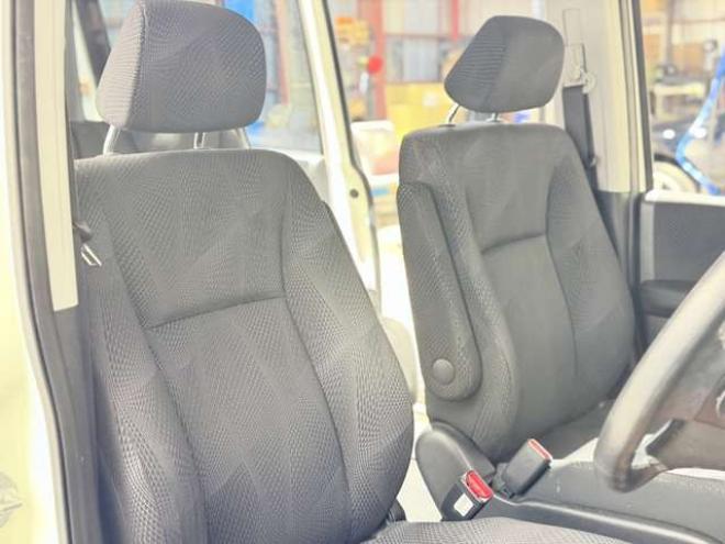 ステップワゴン2.0 スパーダ Z クールスピリット 4WD　防錆塗装4WDTVナビBカメETCエンスタ 2000