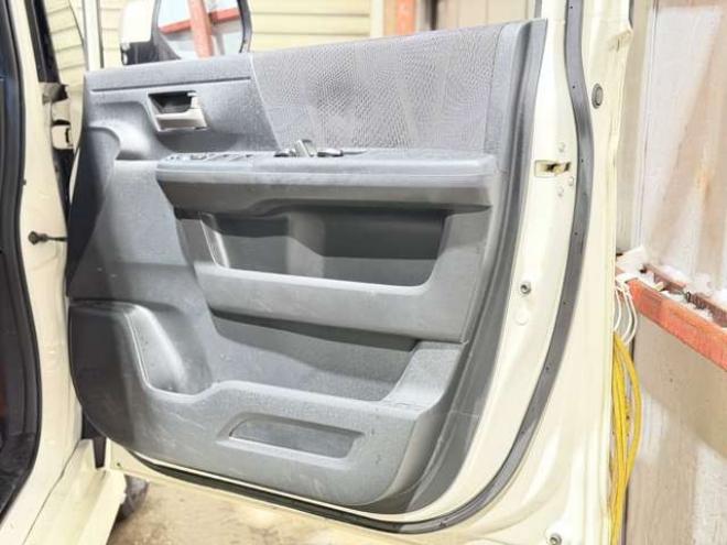 ステップワゴン2.0 スパーダ Z クールスピリット 4WD　防錆塗装4WDTVナビBカメETCエンスタ 2000