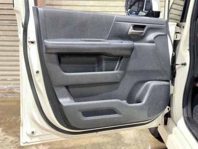 ステップワゴン2.0 スパーダ Z クールスピリット 4WD　防錆塗装4WDTVナビBカメETCエンスタ 2000