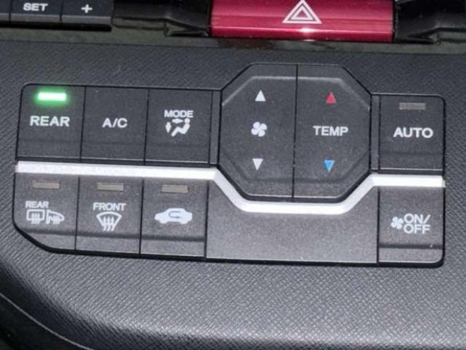 ステップワゴン2.0 スパーダ Z クールスピリット 4WD　防錆塗装4WDTVナビBカメETCエンスタ 2000