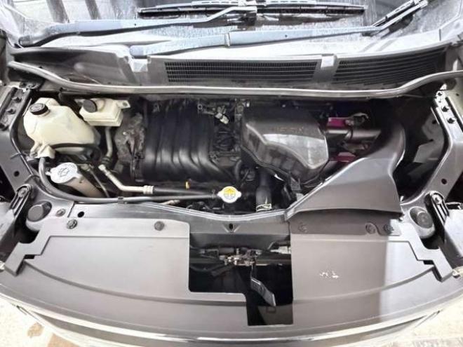 セレナ2.0 ハイウェイスター 4WD　防錆塗装4WDナビBカメETC夏冬タイヤ 2000