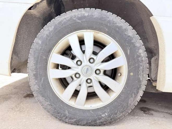 セレナ2.0 ハイウェイスター 4WD　防錆塗装4WDナビBカメETC夏冬タイヤ 2000