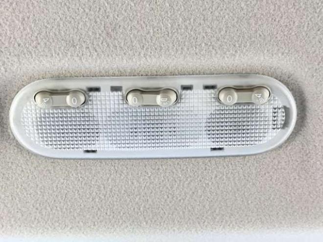 セレナ2.0 ハイウェイスター 4WD　防錆塗装4WDナビBカメETC夏冬タイヤ 2000