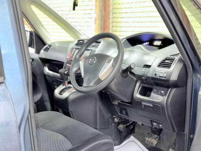 セレナ2.0 20X 4WD　下廻防錆TVナビETCエンスタ 2000