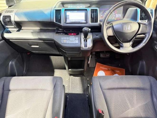 ステップワゴン2.0 スパーダ Z 4WD　防錆塗装4WDTVナビBカメETC後席モニタ 2000