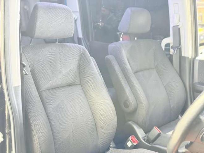 ステップワゴン2.0 スパーダ Z 4WD　防錆塗装4WDTVナビBカメETC後席モニタ 2000