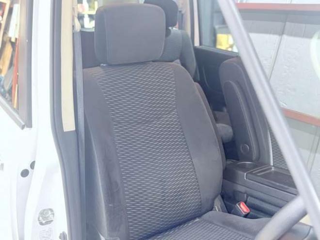 セレナ2.0 20S 4WD　下廻防錆キーレスCD 2000