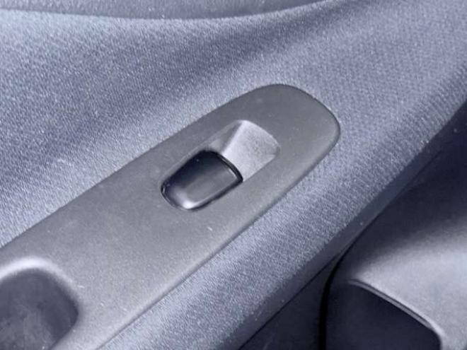 セレナ2.0 20S 4WD　下廻防錆キーレスCD 2000