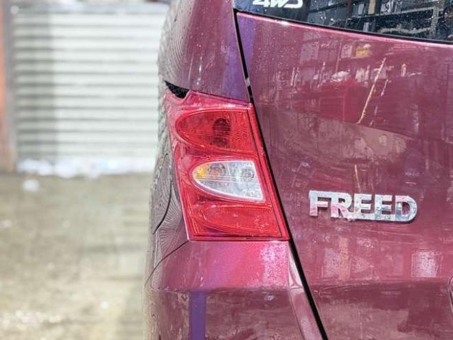 フリード1.5 G Lパッケージ 4WD　防錆塗装4WDキーレスTVエンスタ夏冬タイヤ 1500