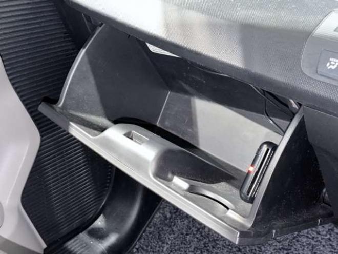 フリード1.5 G Lパッケージ 4WD　防錆塗装4WDキーレスTVエンスタ夏冬タイヤ 1500