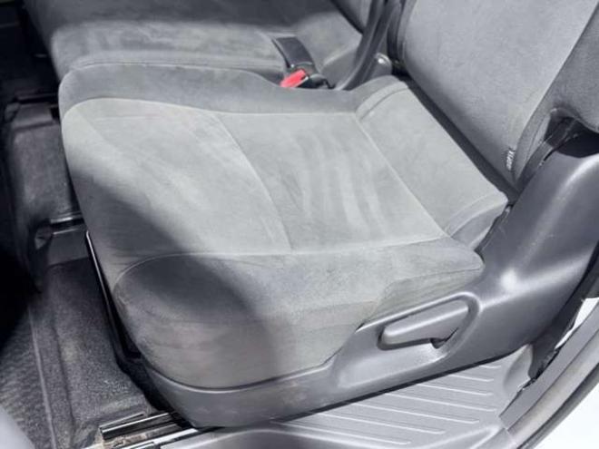 プリウスα1.8 S　下廻防錆TVナビBカメ 2WD 1800