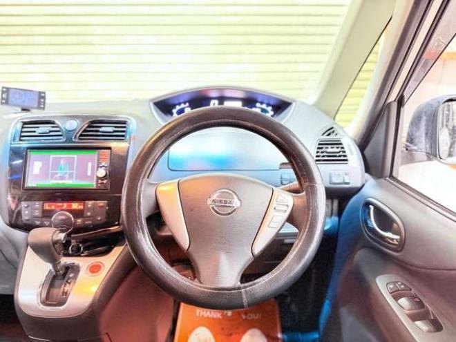 セレナ2.0 20X 4WD　防錆塗装4WDTVナビBカメETC 2000