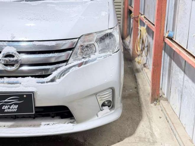 セレナ2.0 ハイウェイスター 4WD　防錆塗装4WDTVナビBカメ 2000