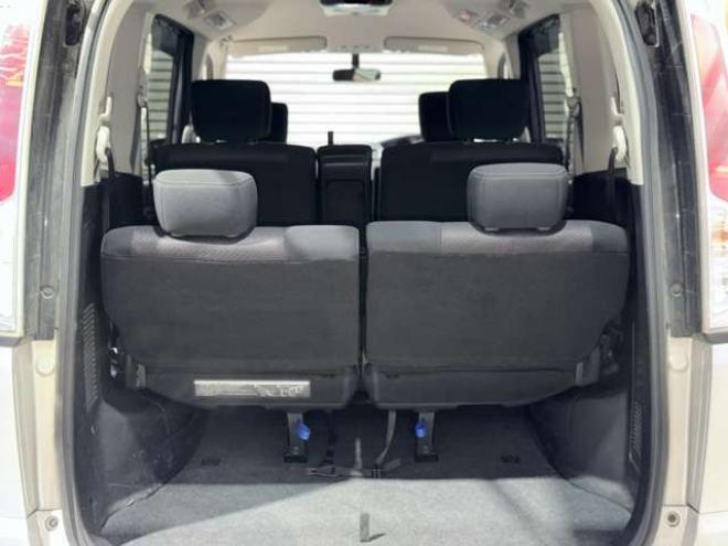 セレナ2.0 ハイウェイスター 4WD　防錆塗装4WDTVナビBカメ 2000