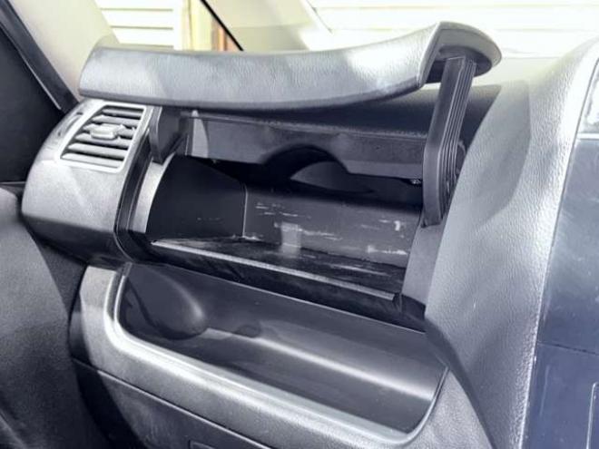 セレナ2.0 ハイウェイスター 4WD　防錆塗装4WDTVナビBカメ 2000