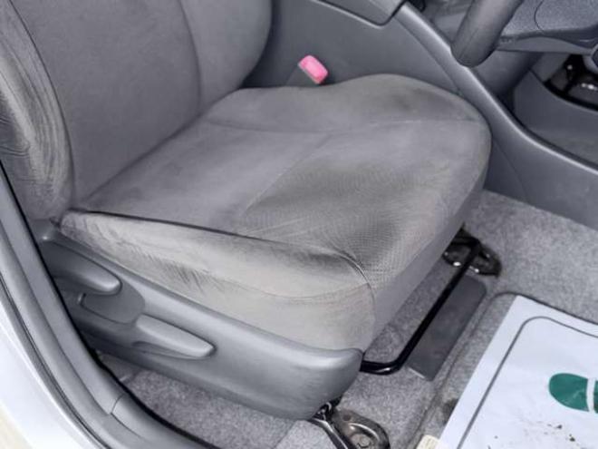 プリウス1.8 S　下廻防錆TVBカメETC夏冬タイヤ 2WD 1800