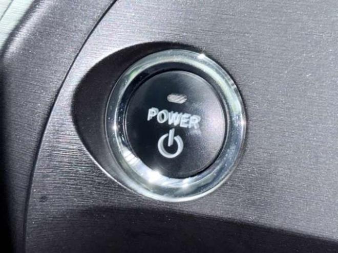 プリウス1.8 S　下廻防錆TVBカメETC夏冬タイヤ 2WD 1800